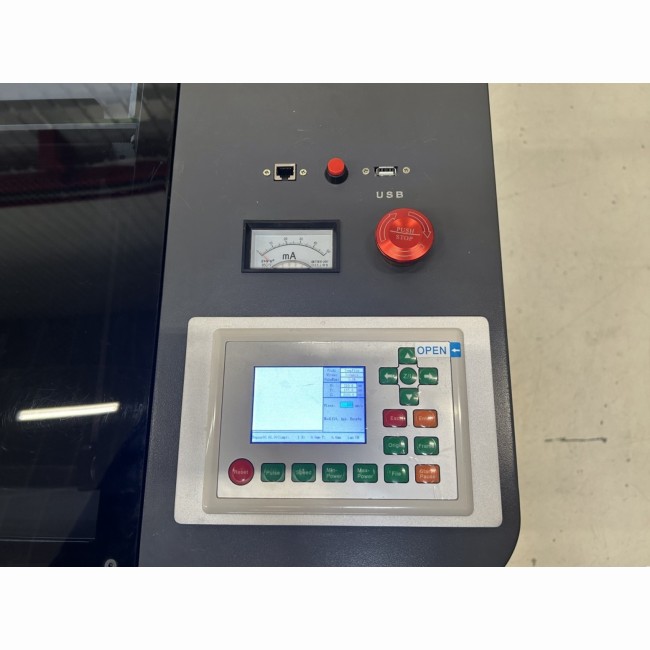 Laser de marquage / découpe CO2 LC60