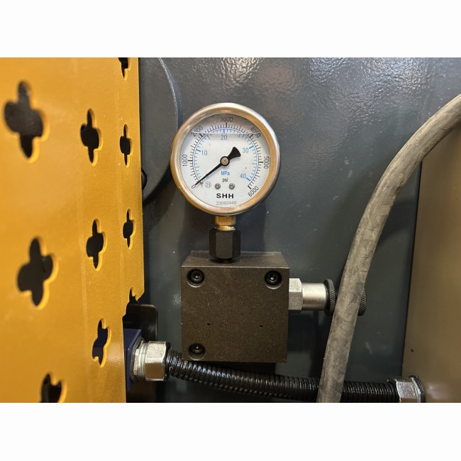 Presse plieuse P2040