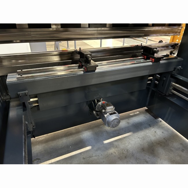 Presse plieuse P2040
