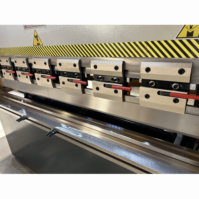 Presse plieuse P2040