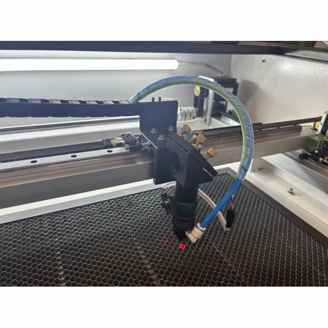Laser de marquage / découpe CO2 LC60