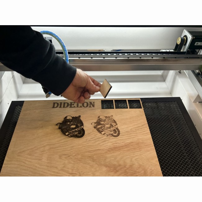 Laser de marquage / découpe CO2 LC60