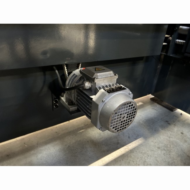 Presse plieuse P2040