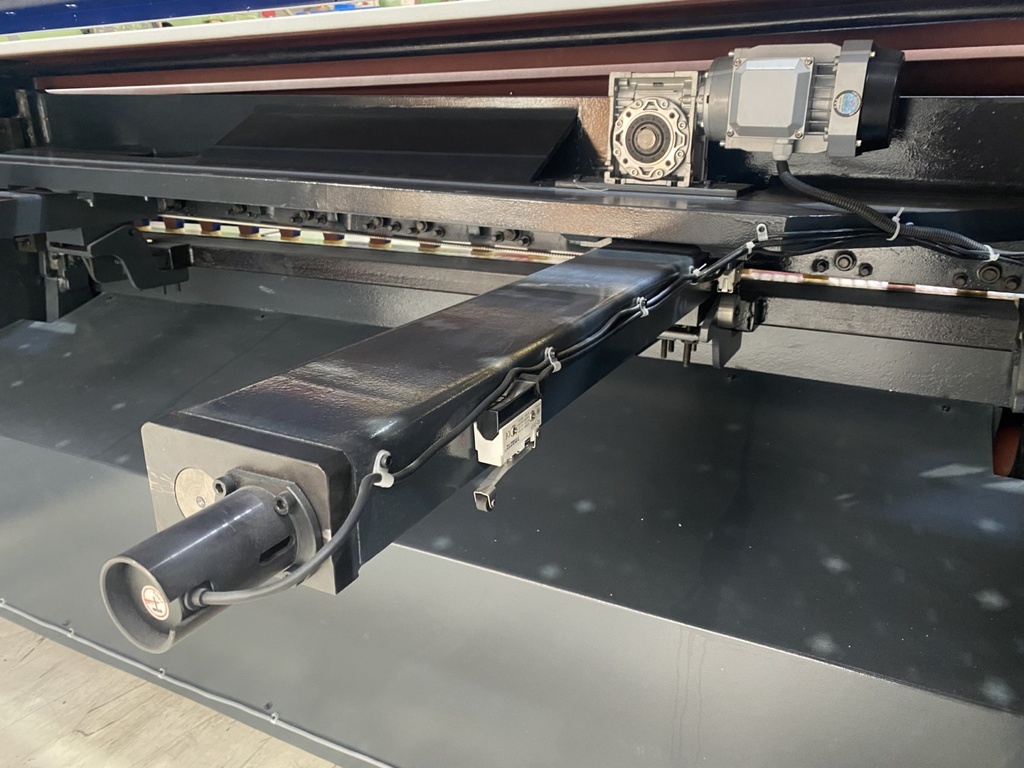 Cisaille mécanique ARROW C1500 x 3