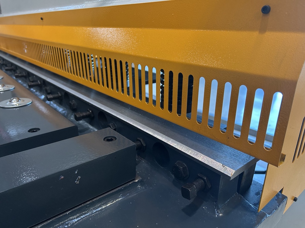 Cisaille neuve ARROW modèle C2500x20