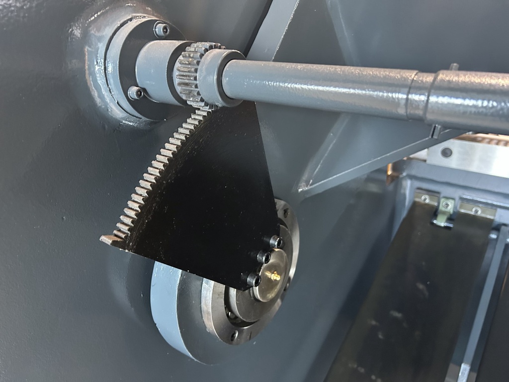 Cisaille hydraulique ARROW C2500x8