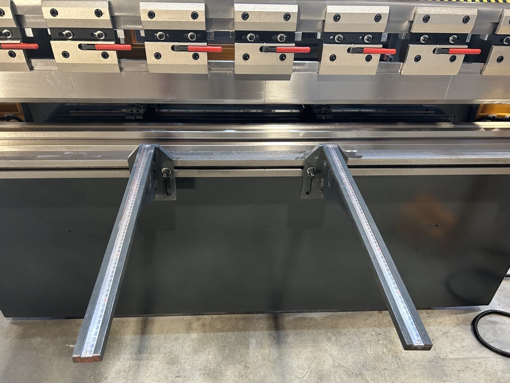 Plieuse conventionnelle ARROW P3280