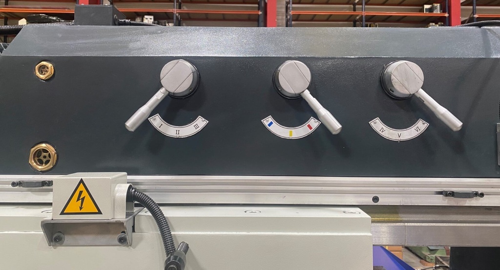 Fraiseuse universelle ARROW FU1400G