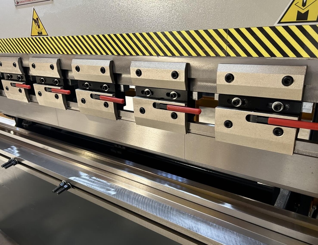 Presse plieuse ARROW P2040